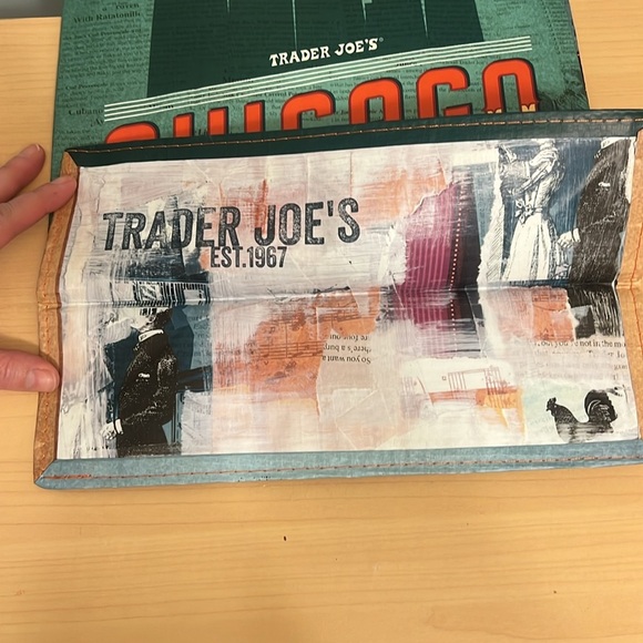 Trader Joe’s Chicago State Tote Bag - Picture 5 of 5